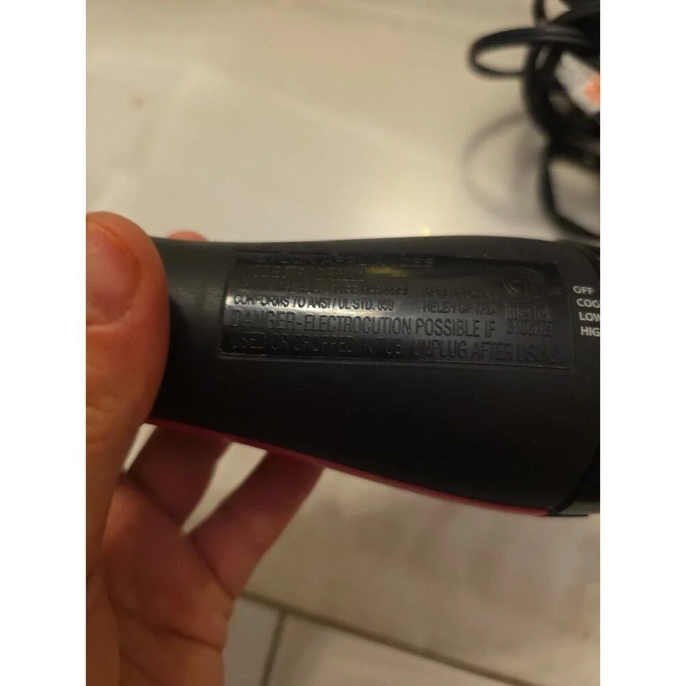 REVLON One-Step Hair Dryer‎ & Volumizer Titanium Max Edition RVDR5282 B3